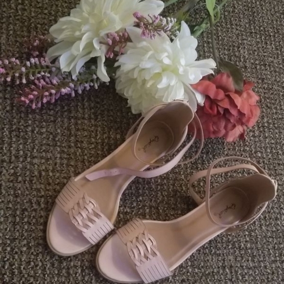 Qpid brand shoes - Picture 2 of 3